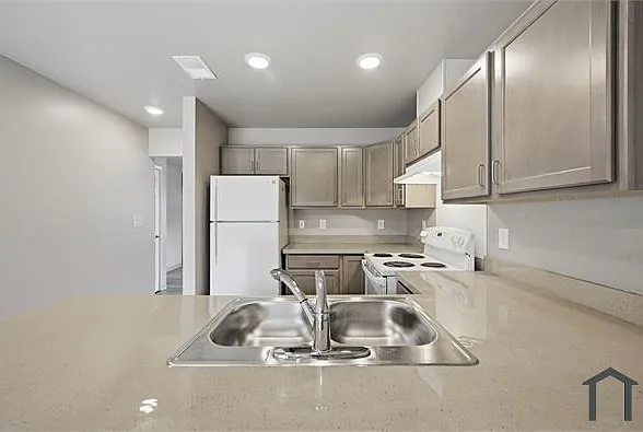 1517 Avenue A #2 — Photo 19