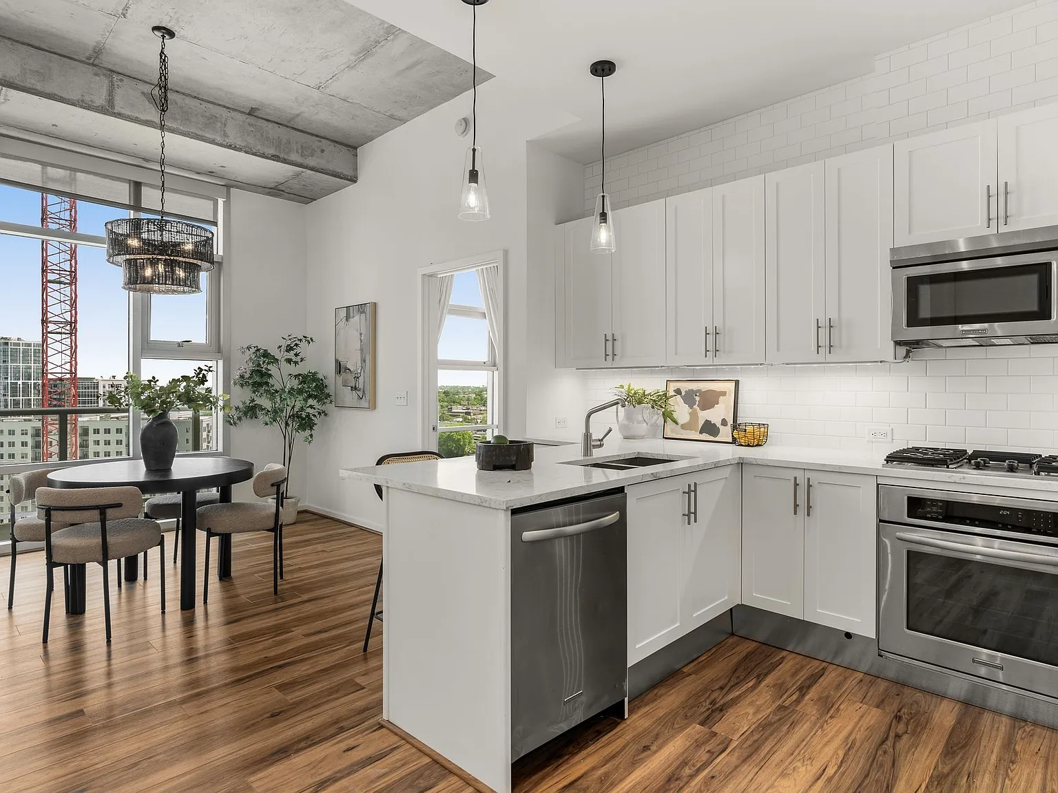 1 bed, 1100 sqft, $2,800 — Photo 3
