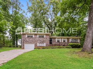 243 King Arthur Dr, Woodstock, GA 30189