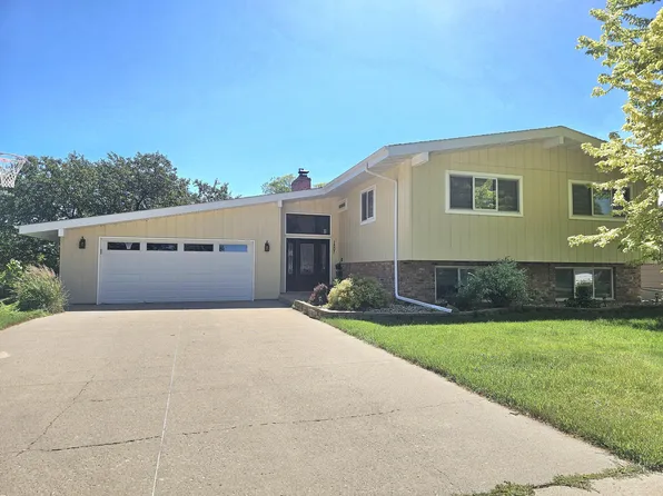 1507 Squire Ln, Aberdeen City, SD 57401