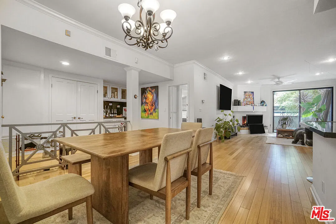 2 bed, 2.0 bath, 1393 sqft, $7,950 — Photo 1