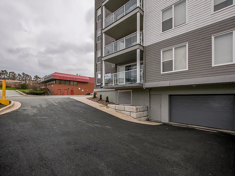 24 Sackville Cross Rd #301 — Photo 9