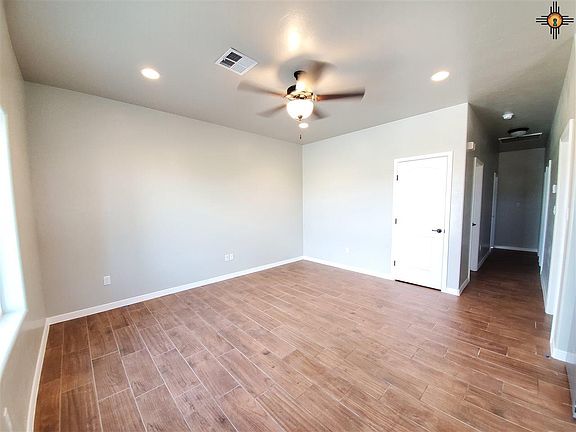 2nd image of 207 NE 1st St
