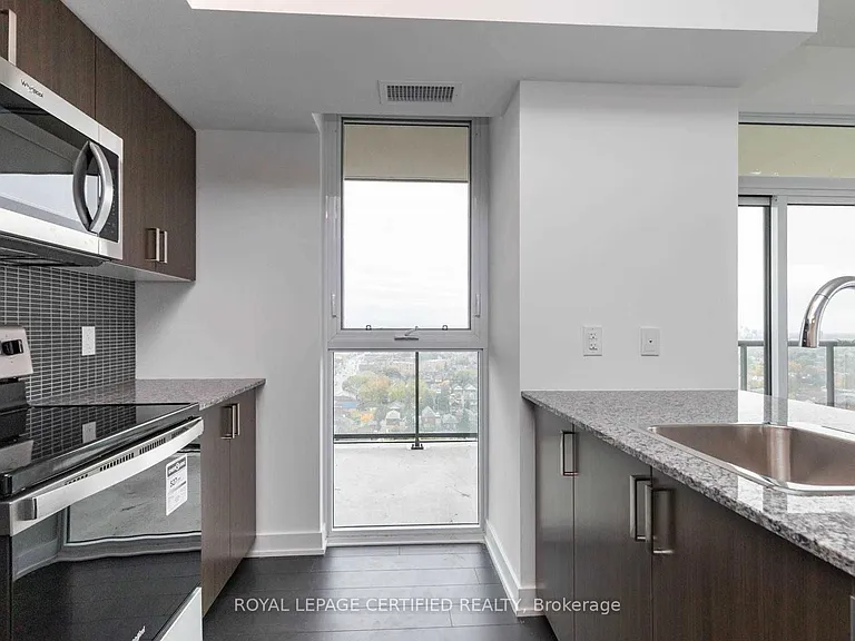 1603 Eglinton Ave W #1404 — Photo 9