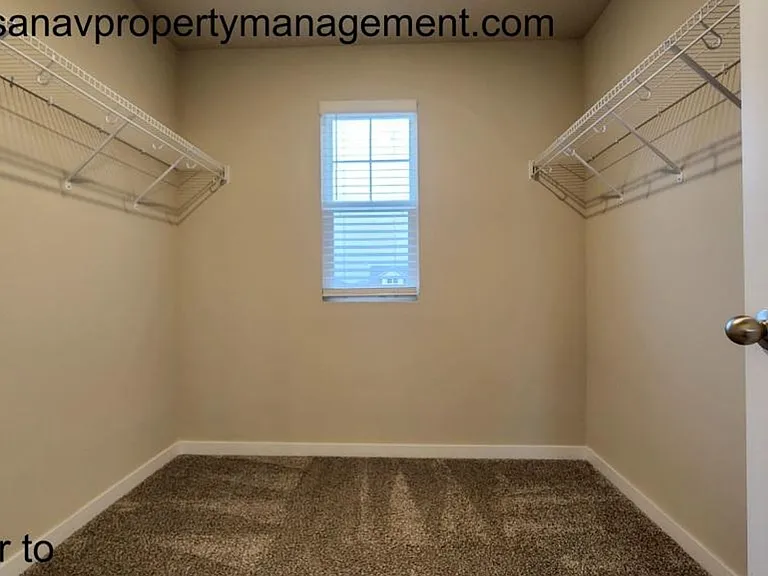 4202 NW Linwood Dr — Photo 12