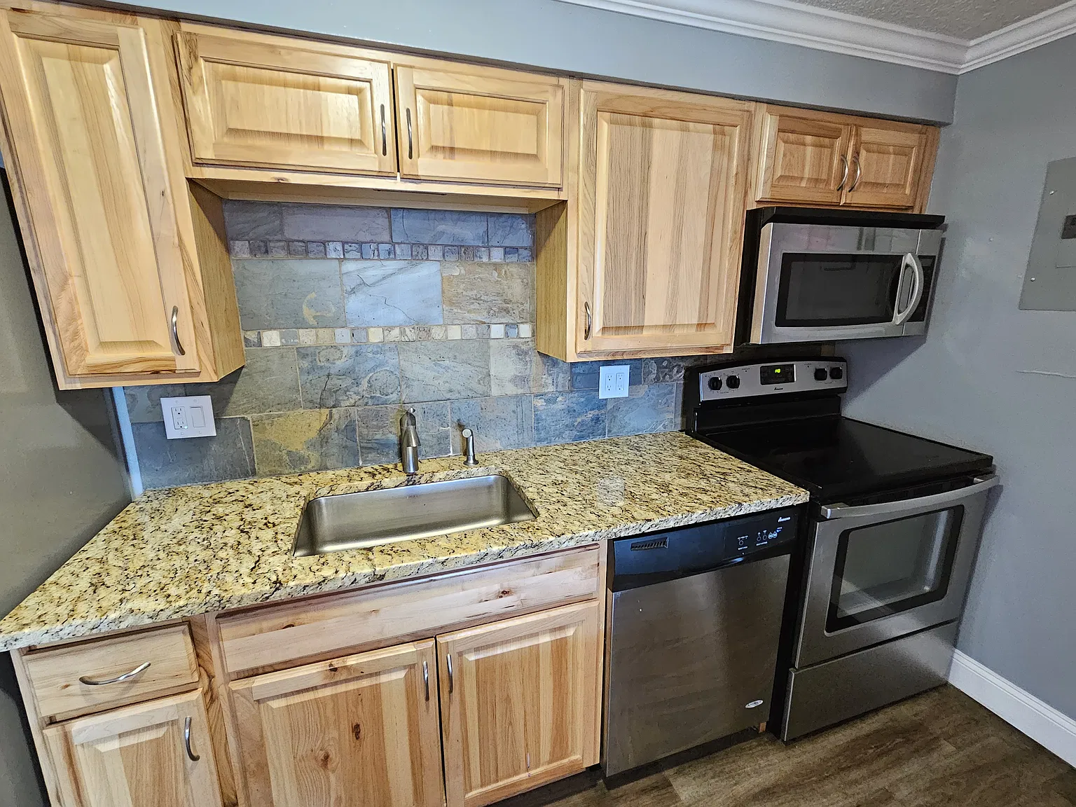 2 bed, 840 sqft, $1,540 — Photo 4