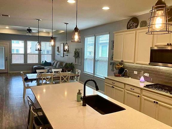 4th image of 124 Cascata Way