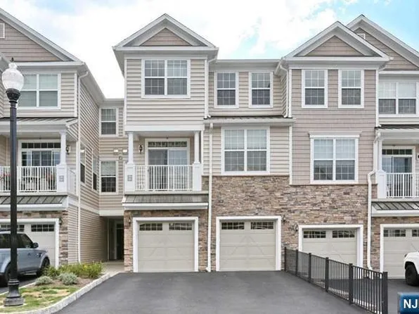 40 Autumn Way, Montvale, NJ 07645