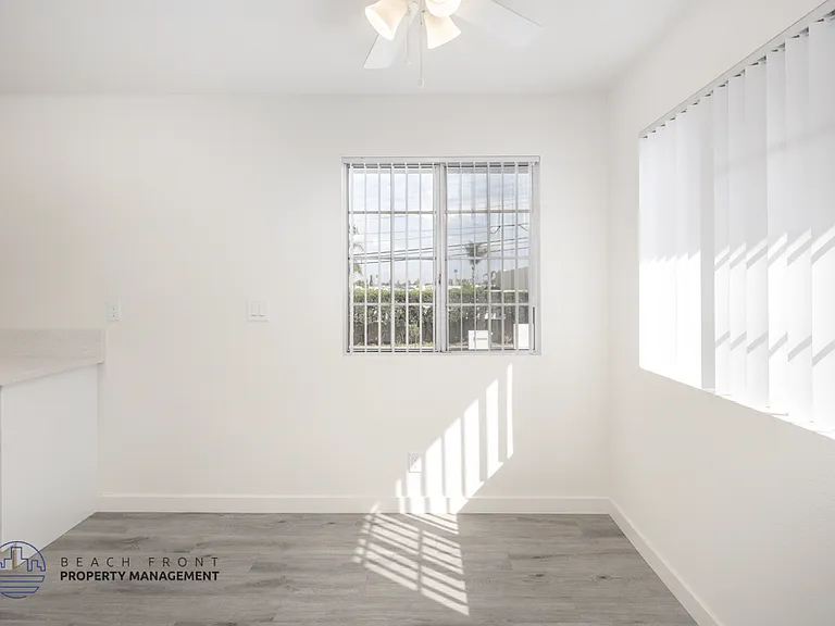 875 N. Olive St. — Photo 10