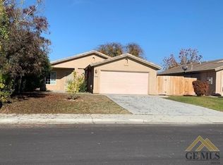 6012 Ragusa Ln, Bakersfield, CA 93308