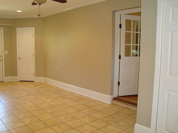 5th image of 118 Larkwood Cir