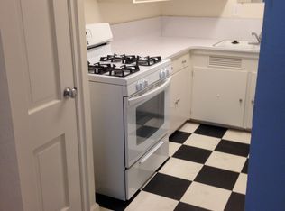 1704 Dakota St APT 4, Lincoln, NE 68502