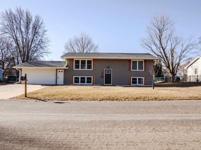 1425 Mitchell Dr, Faribault, MN, 55021