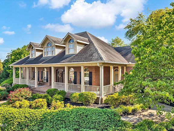 3rd image of 1909 Heron Cove Dr