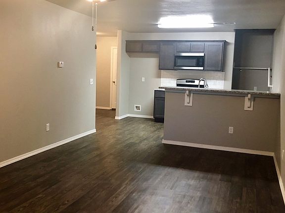 5th image of 2124 Buena Vida Ln