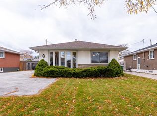 930 Upper Ottawa St, Hamilton, ON L8T 3V7
