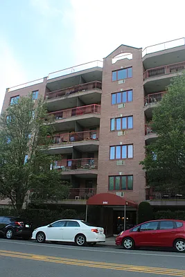 Rented by Compass | media 10