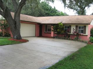 301 Foxwood Dr, Brandon, FL 33510