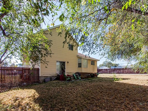 4th image of 1684 W Plum Creek Dr