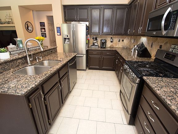 5th image of 27844 Rosemary St