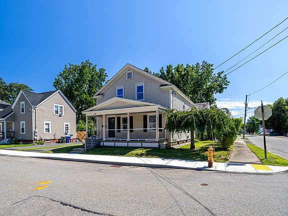 3rd image of 178 Walnut St