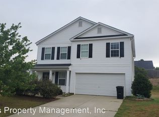 515 Hemisphere Dr, Fayetteville, NC 28306