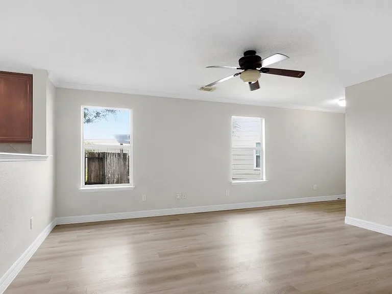 3638 Fuller Bluff Dr — Photo 7