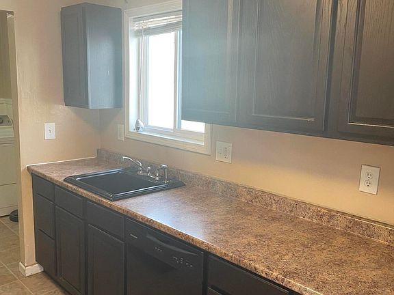 5th image of 23523 Stewart Ave