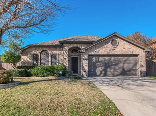 401 Vista Way Dr, Saginaw, TX 76179