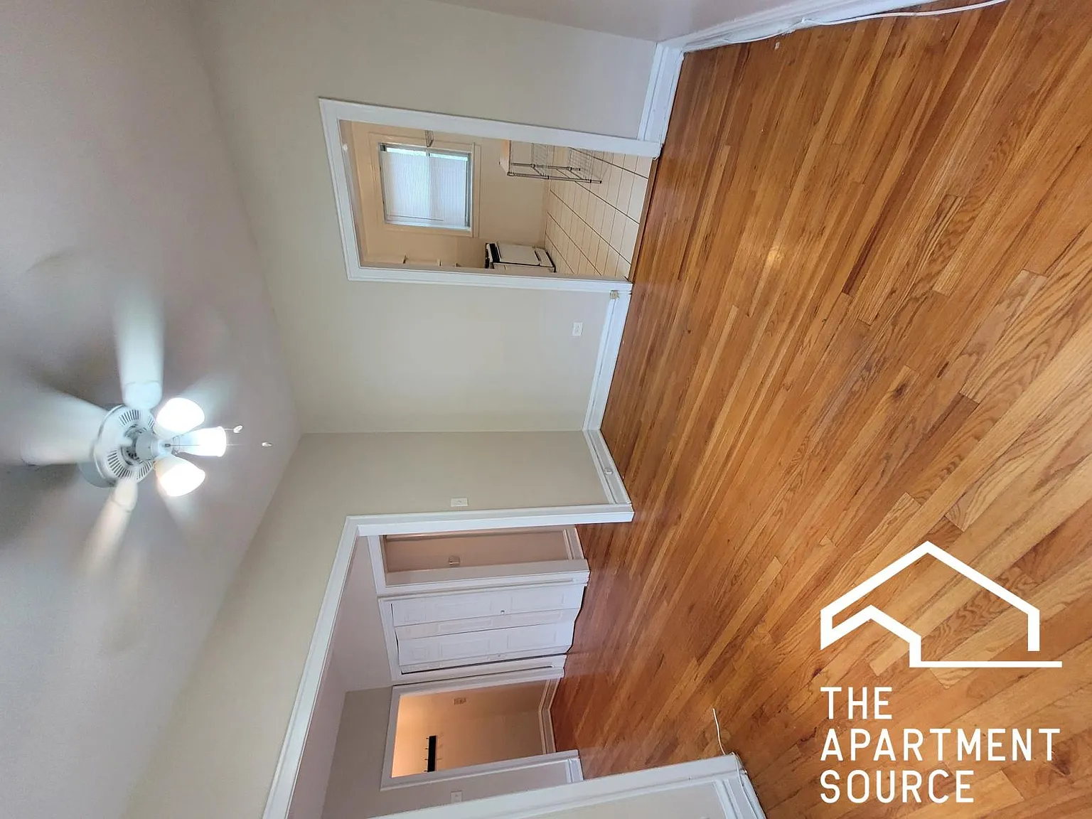 916 Reba Place #1N — Photo 3