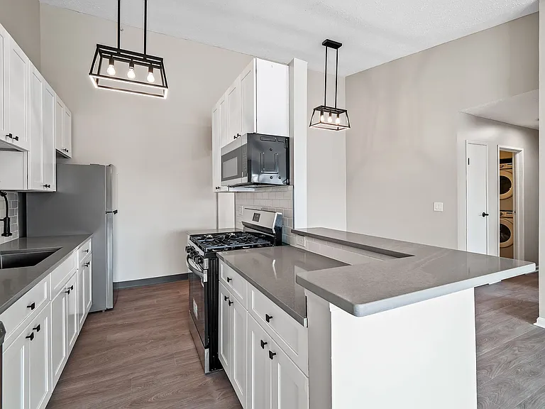 Cherry Tree Village Apartments — Photo 180