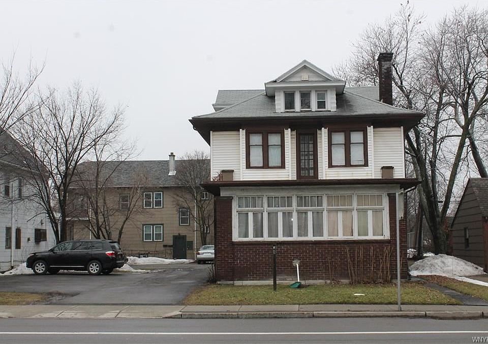 1st image of 158 Niagara Falls Blvd