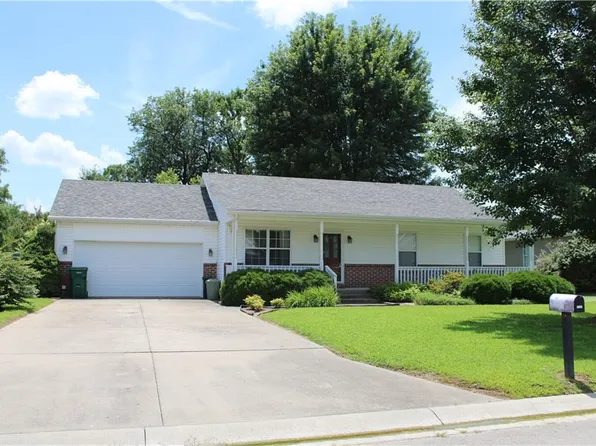 1006 Amber Dr, Pittsburg, KS 66762