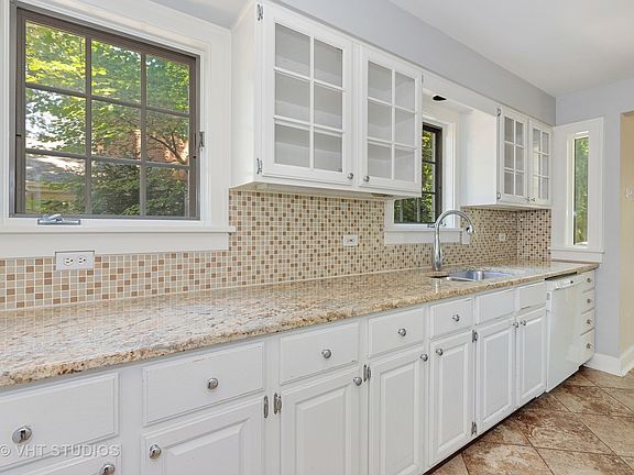 5th image of 216 Homewood Ave