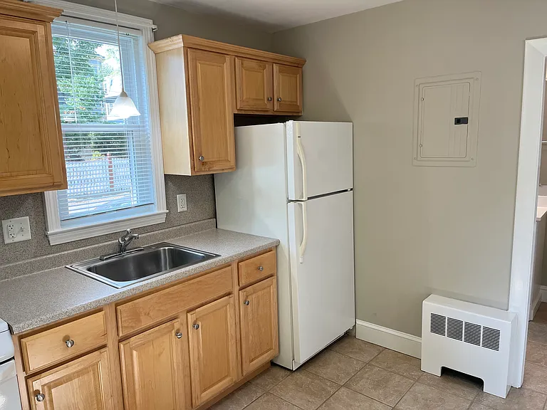 66 Walnut St #1 — Photo 3