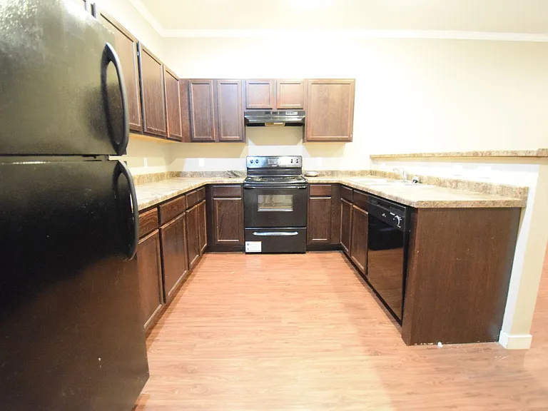 224 James Ave — Photo 13