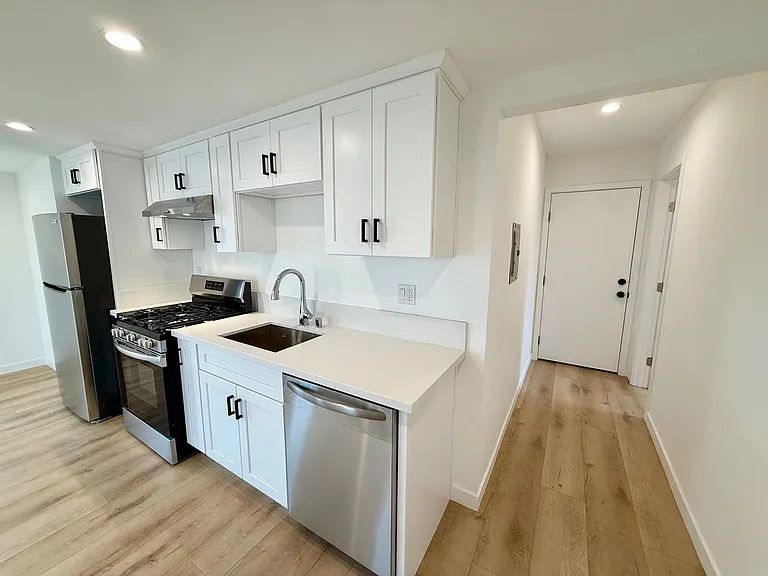 1021 Venice Blvd #&-1454 — Photo 12
