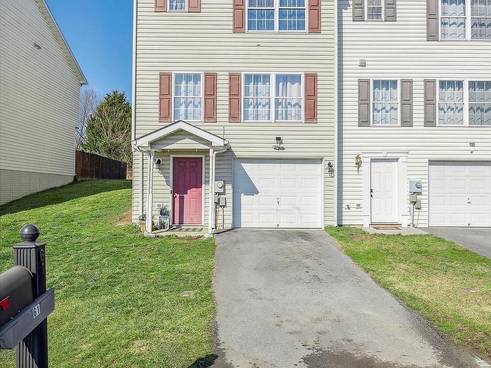 1st image of 61 Cosmos Dr