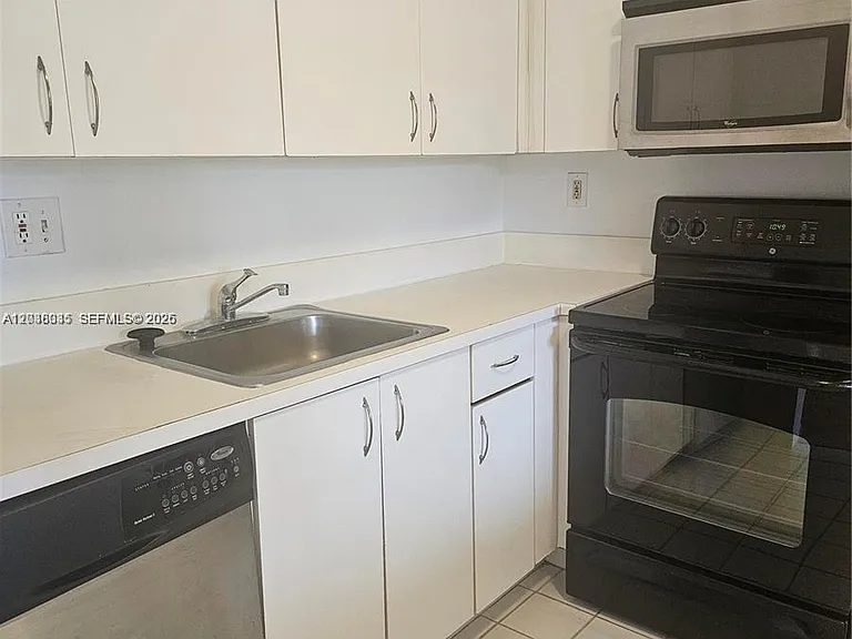 3300 NE 191st St #410 — Photo 21