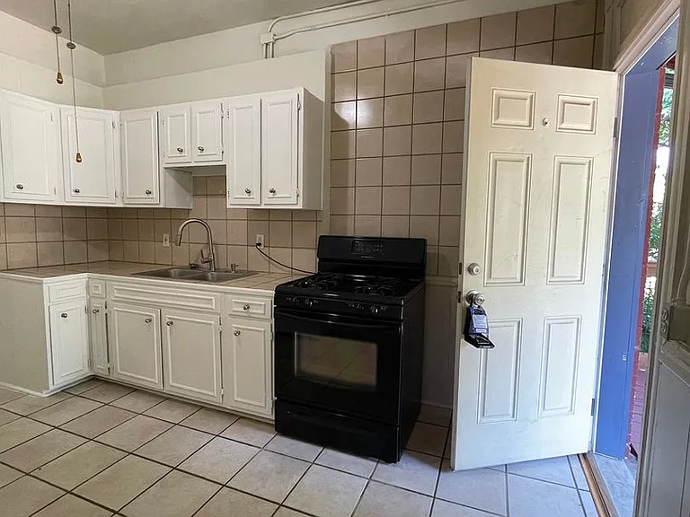 207 Midway Ave — Photo 31