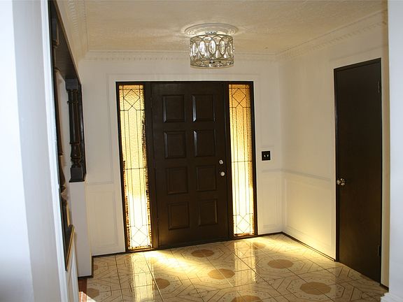 4th image of 508 N Shoshone Ct