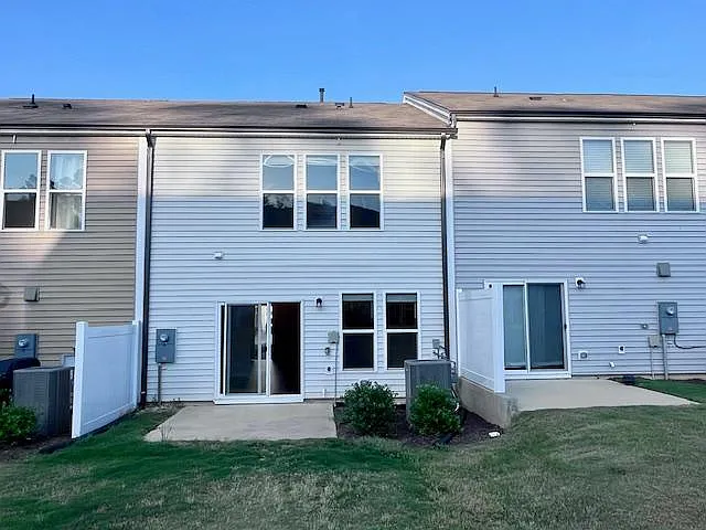 125 Woodford Reserve Ct — Photo 30