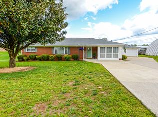 7 Wright Rd, Fayetteville, TN 37334