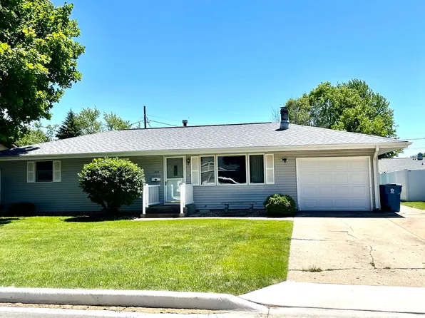 1414 23rd St, Peru, IL 61354