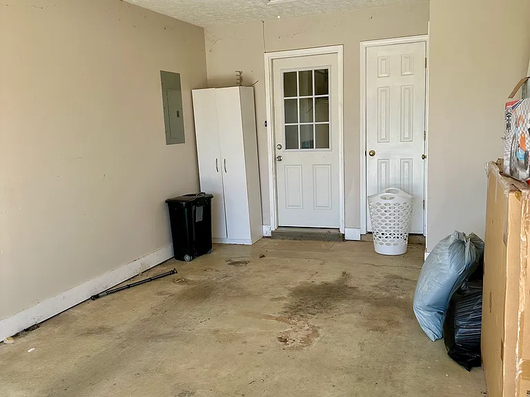 160 Mike Ave — Photo 17