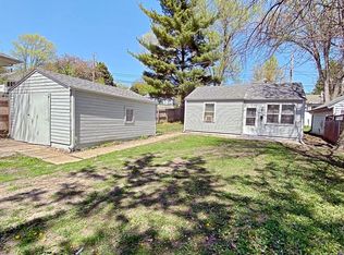 5648 Dorcas St, Omaha, NE 68106