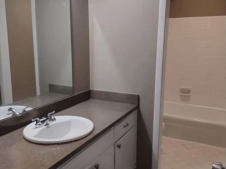 103 Forest Rd — Photo 6