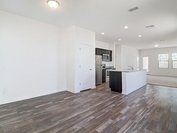 5th image of 317 S Verdad Ln
