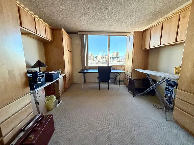 205 E Harmon Ave #902 — Photo 12