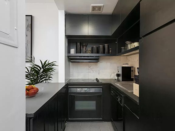 3rd image of 56 Pine St APT 3A